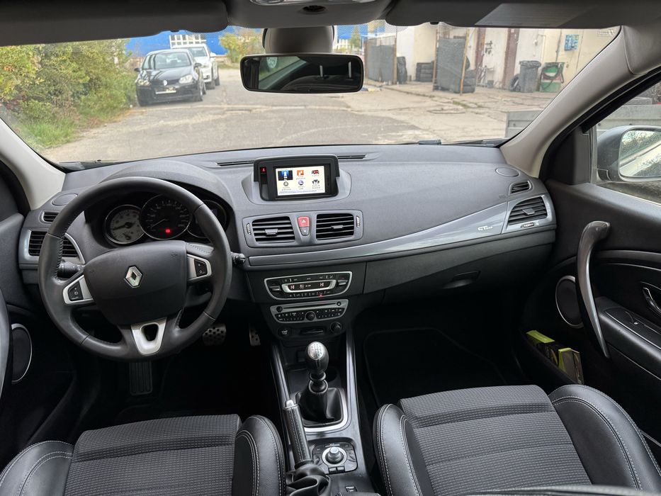 Renault megane  gt line 2012