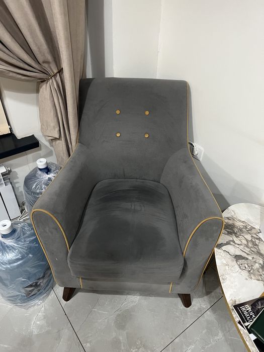 Распродаем салонную мебель