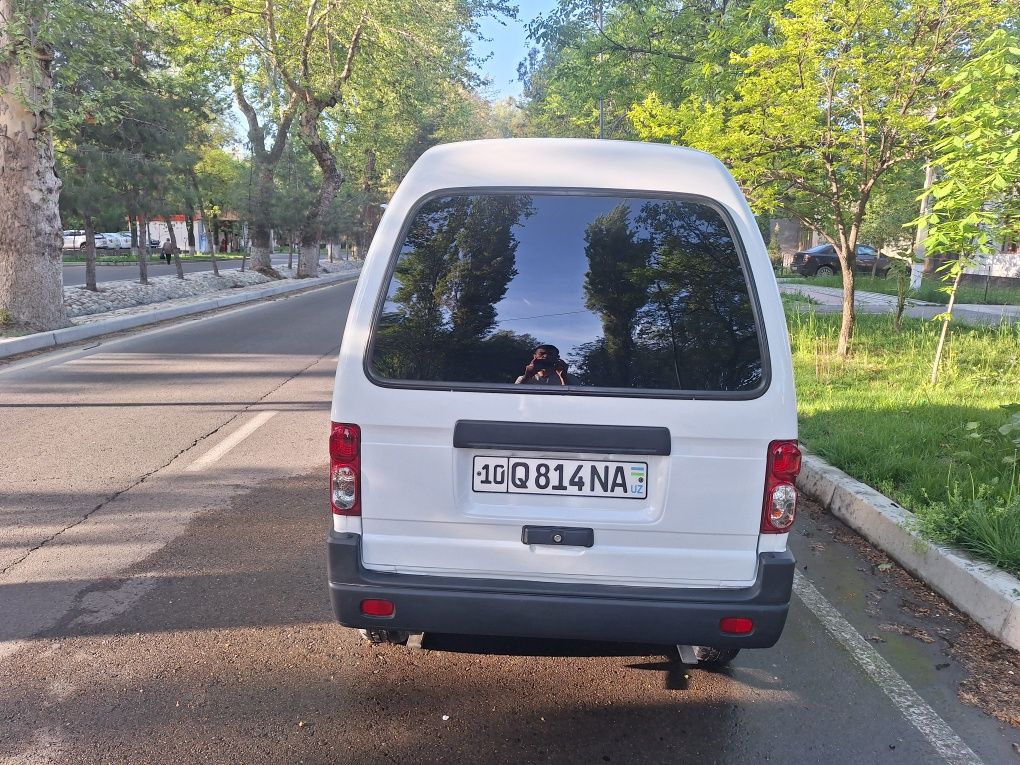 Damas srochna sotiladi