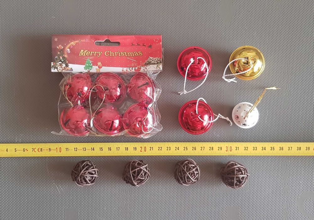 Bradut Artificial si Decoratiuni pentru Pomul de Iarna