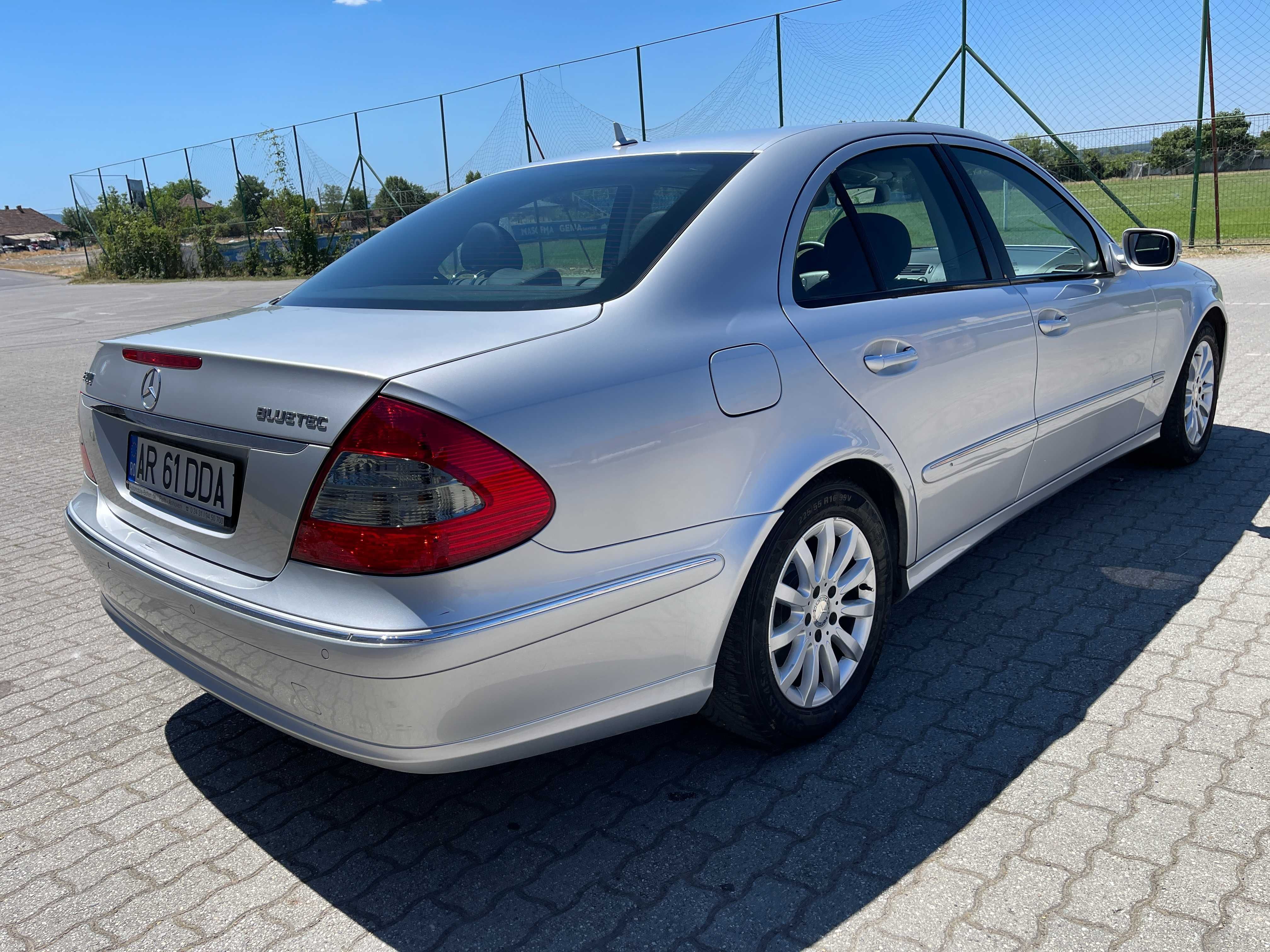Mercedes E300 BLUETEC-210CP/Model ELEGANGE /Automat/Navi/Trapa