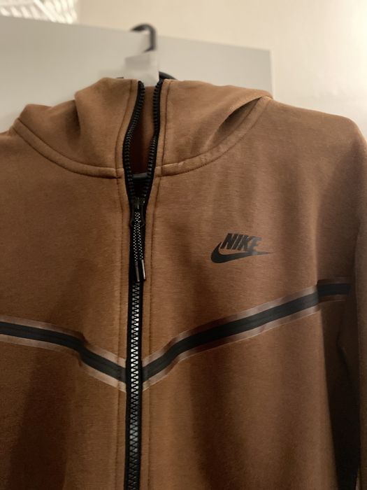 Nike Tech maron marimea M