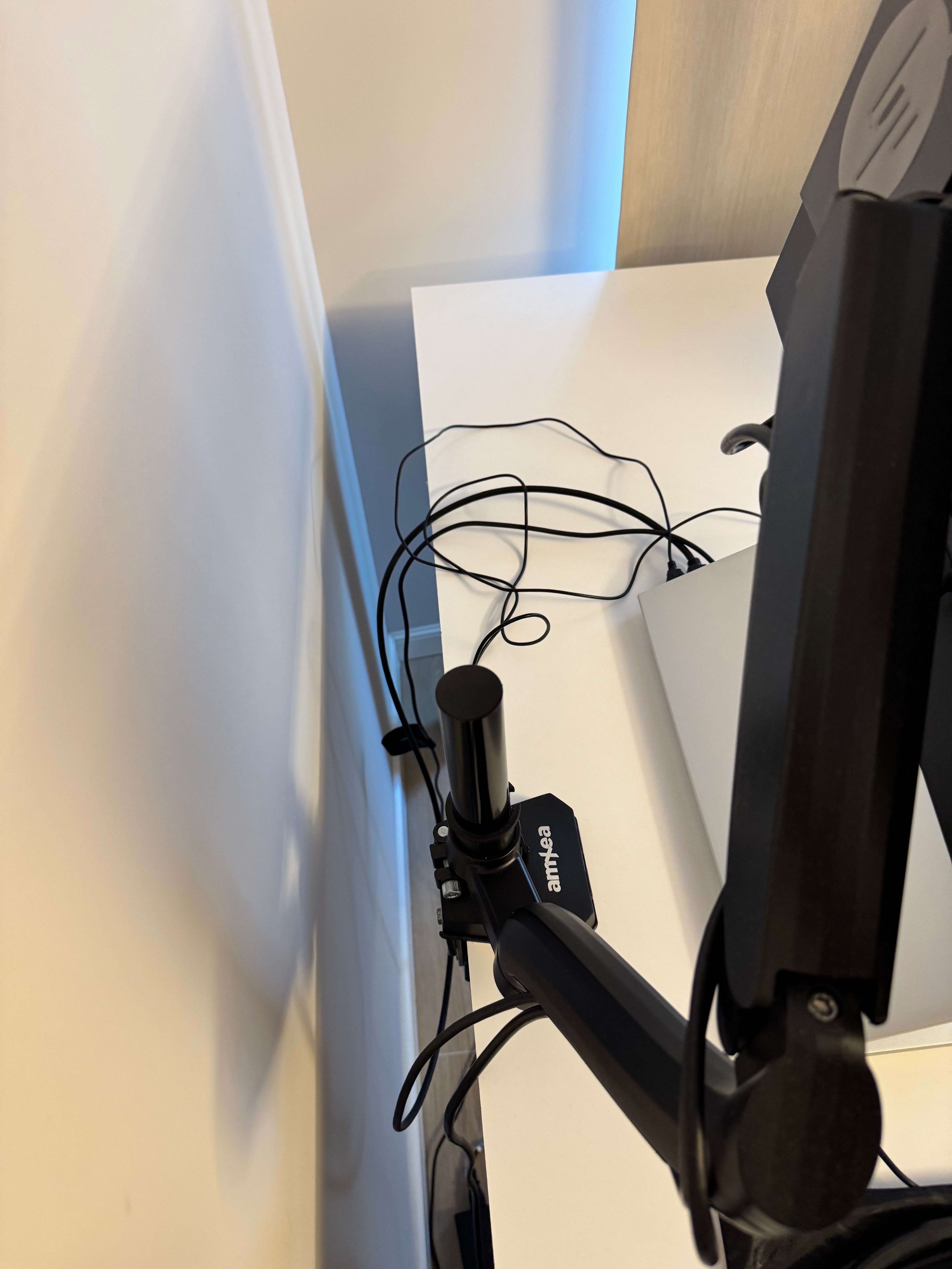 Suport birou monitor amXea M10 Negru, monitor 13"-27" pana la 7kg