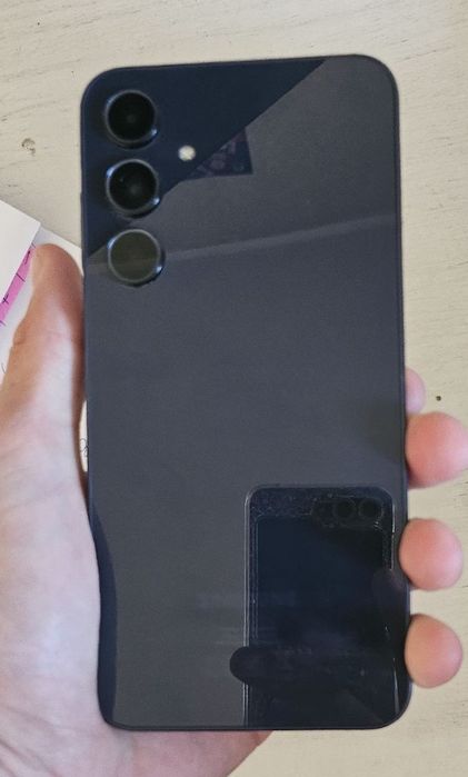 Продавам телефон  Самсунг А35  5G