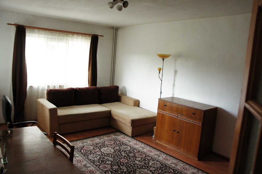 Vand/Schimb Apartament 3 camere decomandat, etaj2