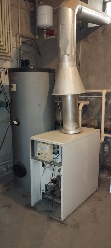 Здание ресторана Сам Янг продается.