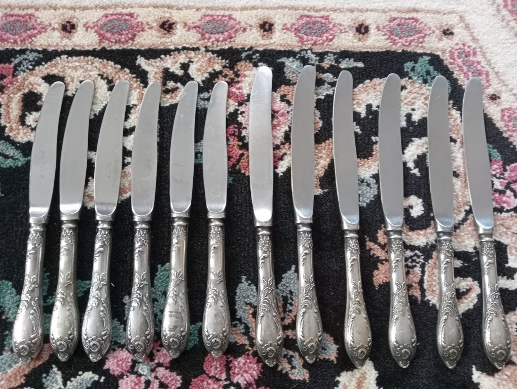 Посуда. Мельхиор, ножи, ложки и вилки.