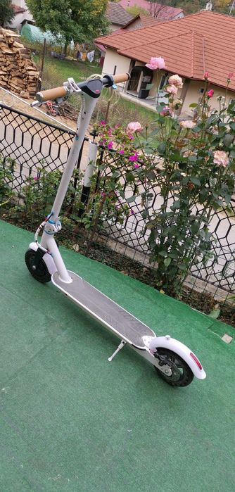Trotinetă electrică funcțională