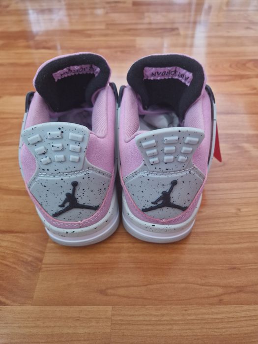 Adidași Jordan Retro patru