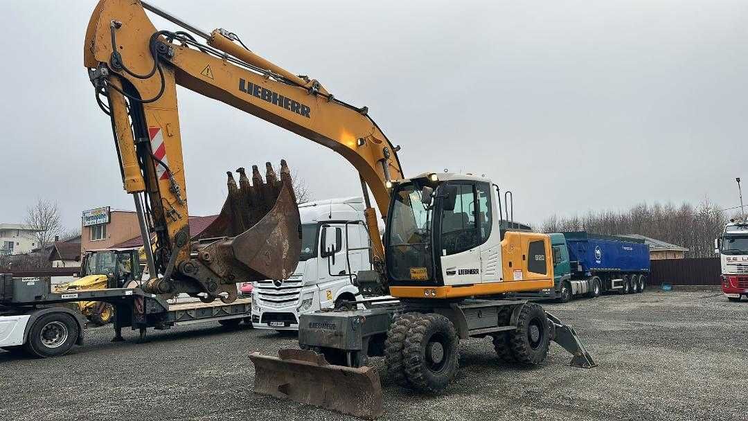 Excavator Liebherr