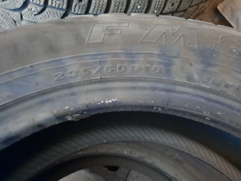 Продам шины Firemax 235 60 R18