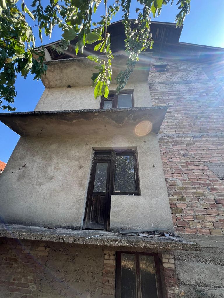 Продава се Къща в Пазарджик, Устрем - 204 кв.м за 569 €/кв.м - Снимка #2