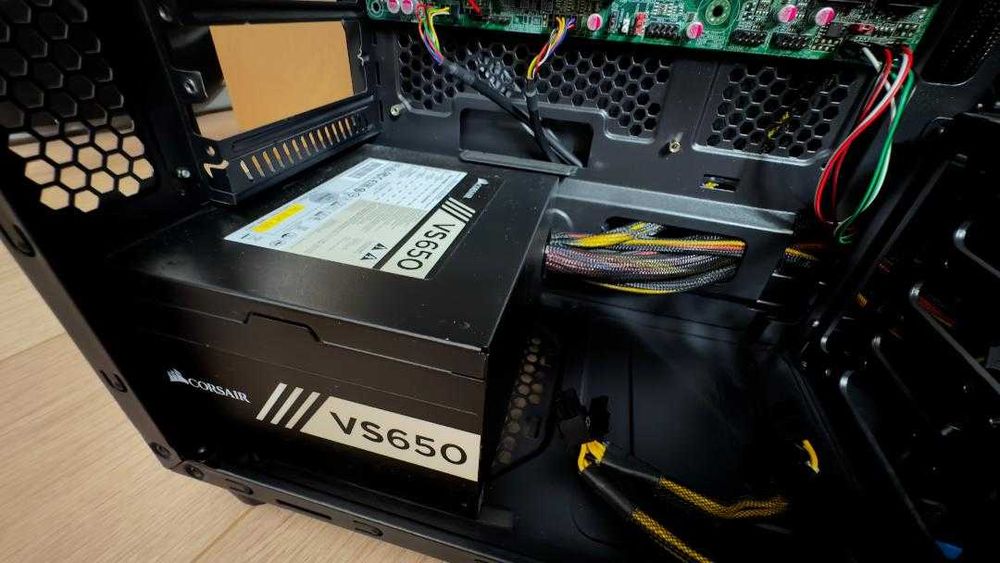 Sursă PC Corsair VS650 – 650W, 80 PLUS, Active PFC