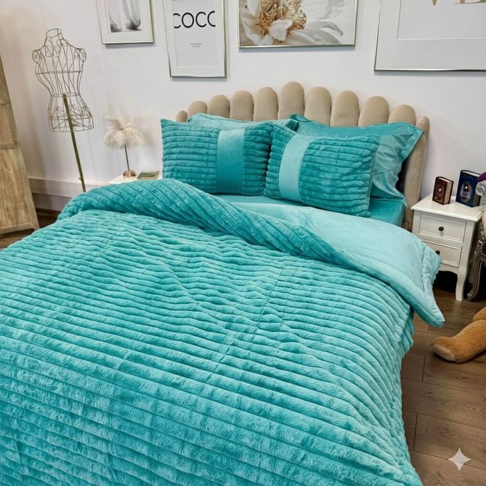 Turcoaz lenjerie pilota