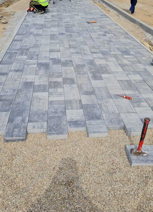 Ieftin! Pavaj vibropresat Mistic combi 6 cm gri bazaltic Petra Pavaje!