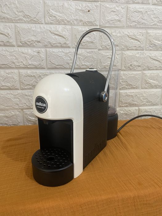Aparat cafea lavazza model jolie