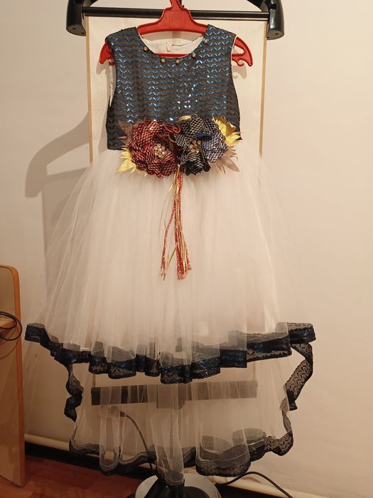 Платье со шлейфом.