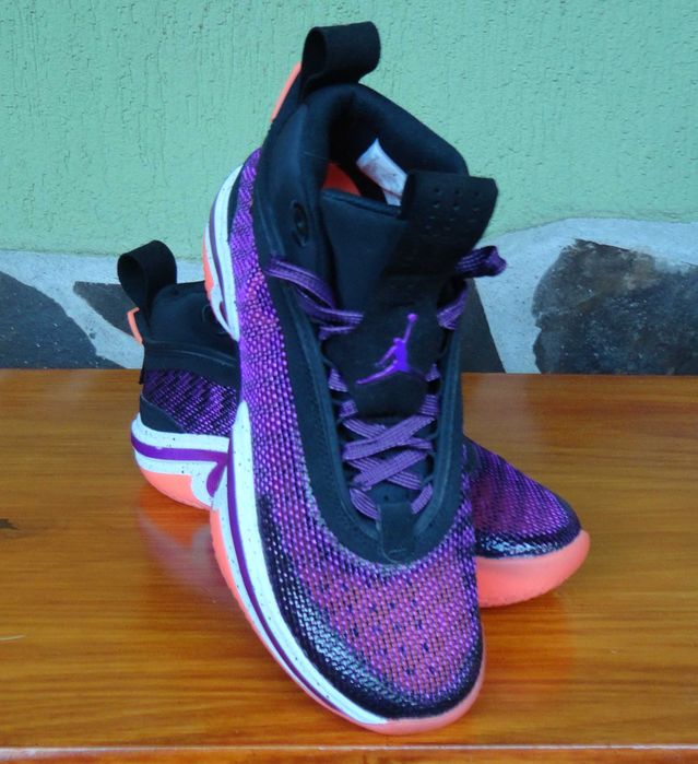 Super Reducere! Pantofi sport Nike Air Jordan