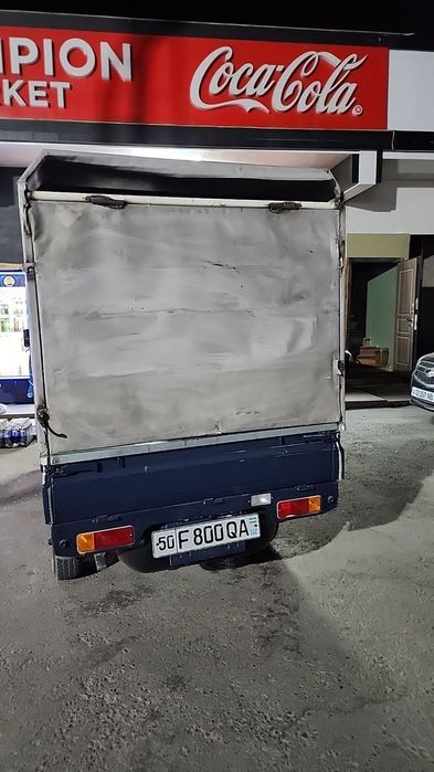 Labo orqasiga tent