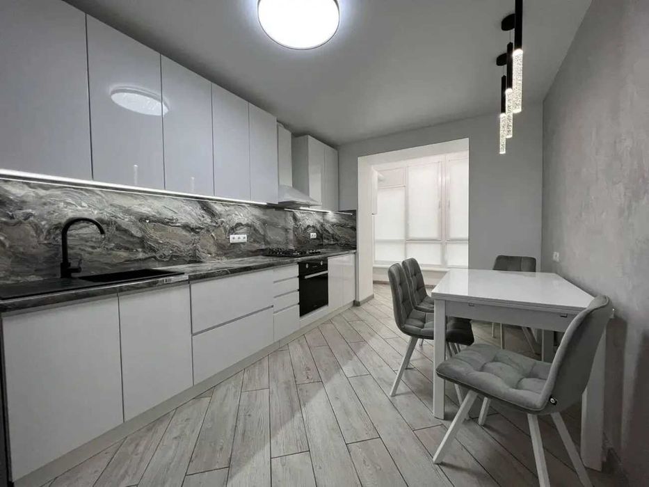 Дава се под наем Двустаен апартамент в София, Зона Б-18 - 65 кв.м за 510 € - Снимка #2