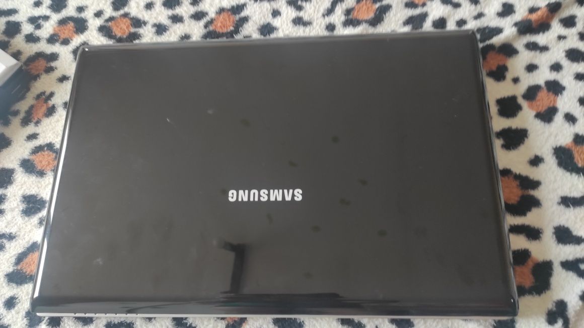 лаптопи за части Samsung r50 r520