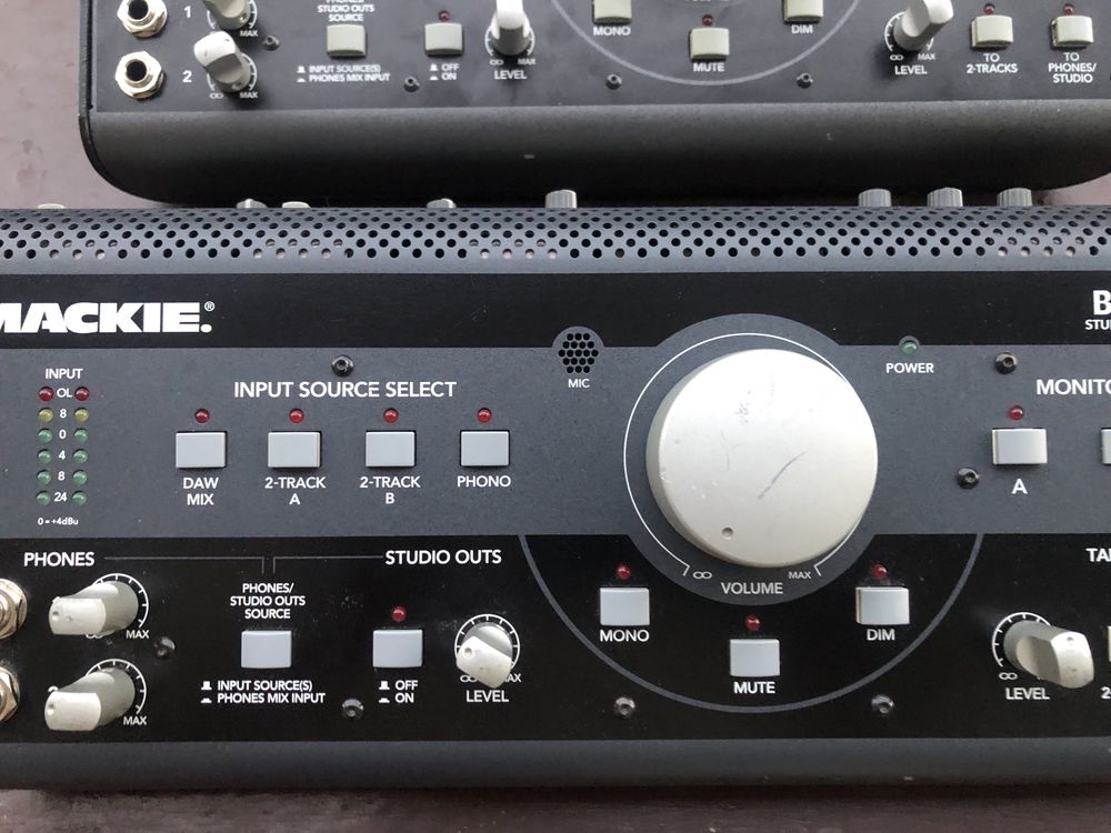 Mixere Mackie Big Knob Studio Command System