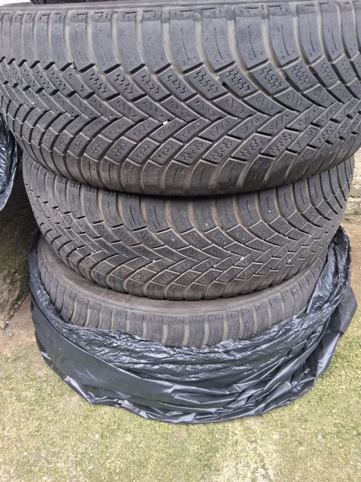 Cauciucuri iarna 205/55R16 stare buna