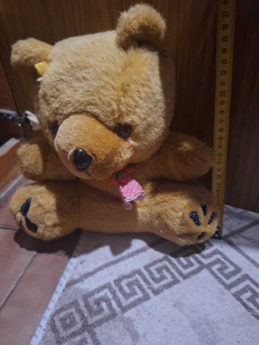 Продавам две музикални плюшени мечета