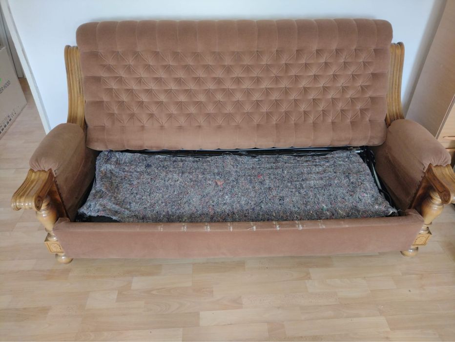 Set living din lemn masiv și catifea – canapea extensibilă + 2 fotolii