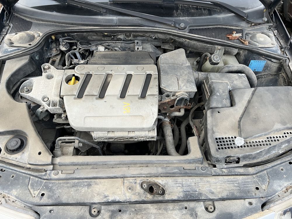 Vand Renault Laguna 1.8L benzină, an 2001