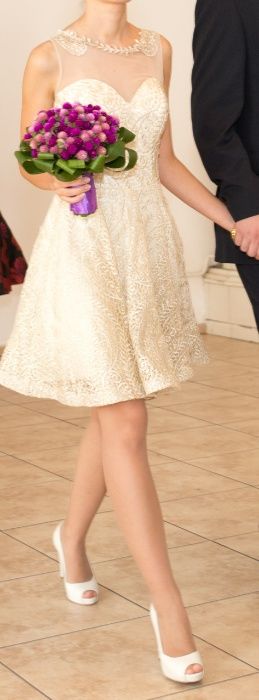 Rochita ocazie (S) cu dantela si decupaj spate