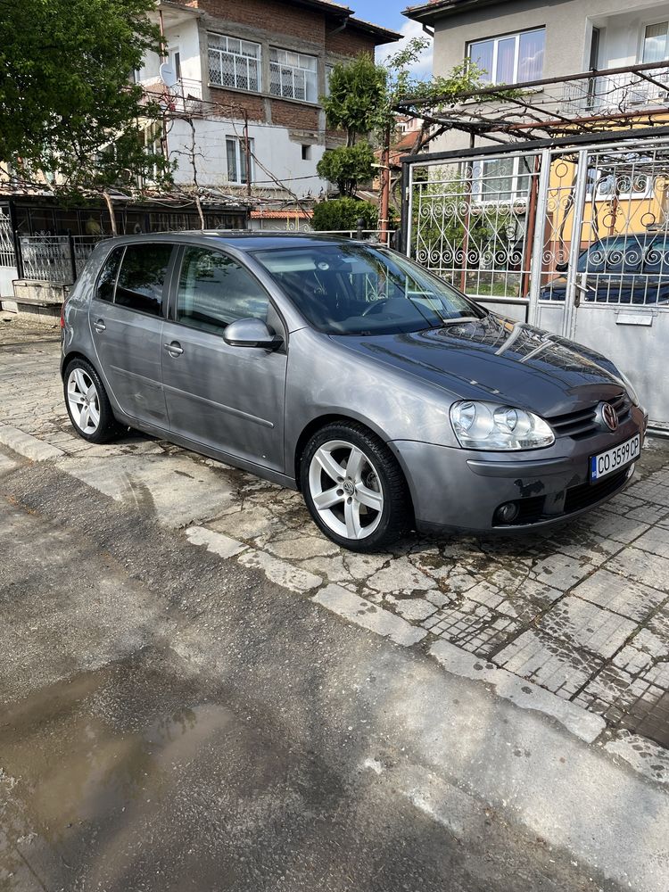 Vw golf5 продава се цял