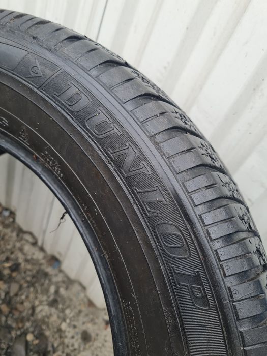 2 Anvelope de iarna *235/60R17*Dunlop*LICHIDARE STOC*75 Lei Buc*