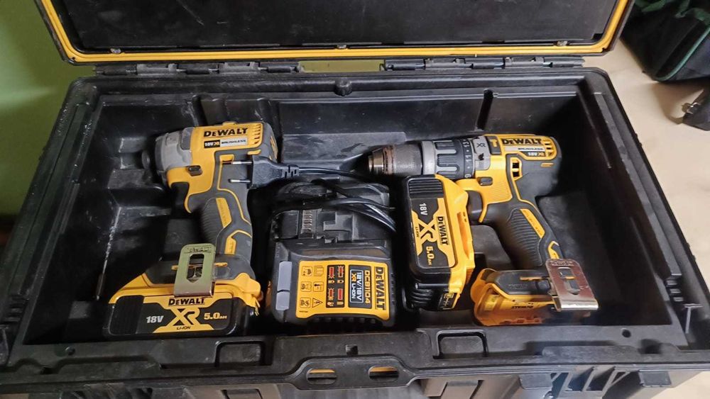 Set Dewalt Impact + Masina gaurit