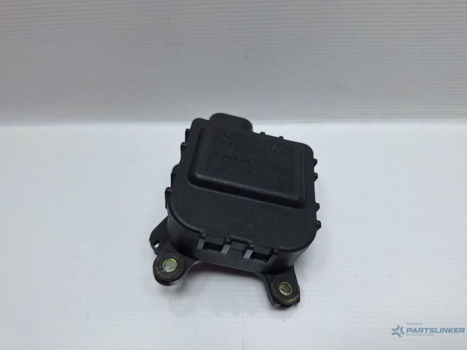 Motoras clapeta aeroterma VOLKSWAGEN PASSAT (3B3) [ 2000 - 2005 ] TDI (AVB) 74KW|101HP OEM 8D1820511B