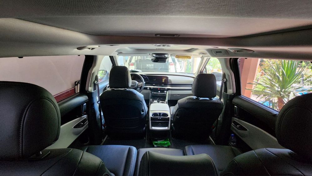 Транспортные услуги с водителем Kia Carnival