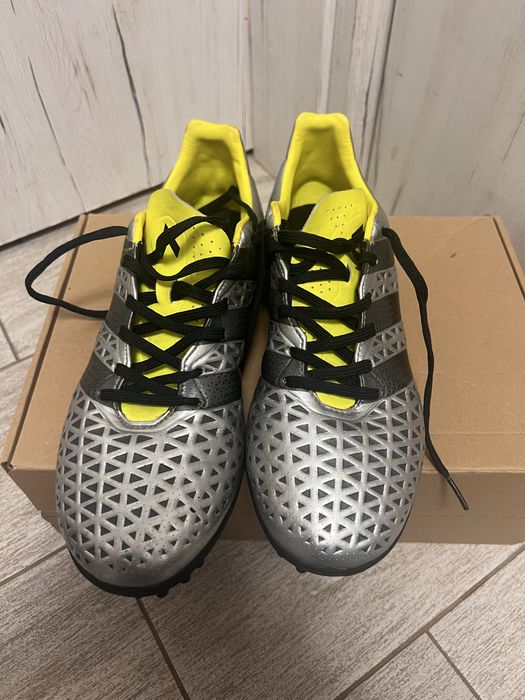 Ghete de fotbal Adidas