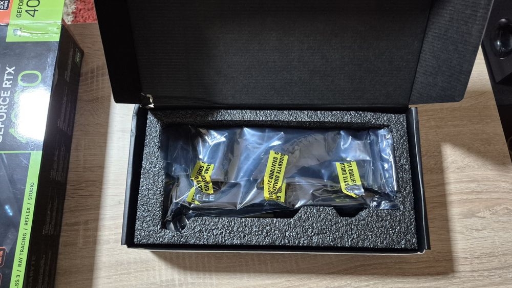 Placă video RTX 4060 Eagle OC 8GB
Preț n