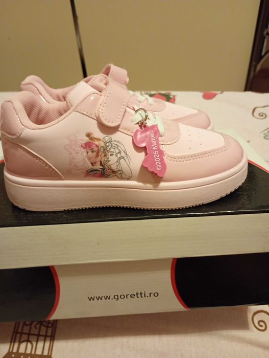 Adidași Barbie nr.29