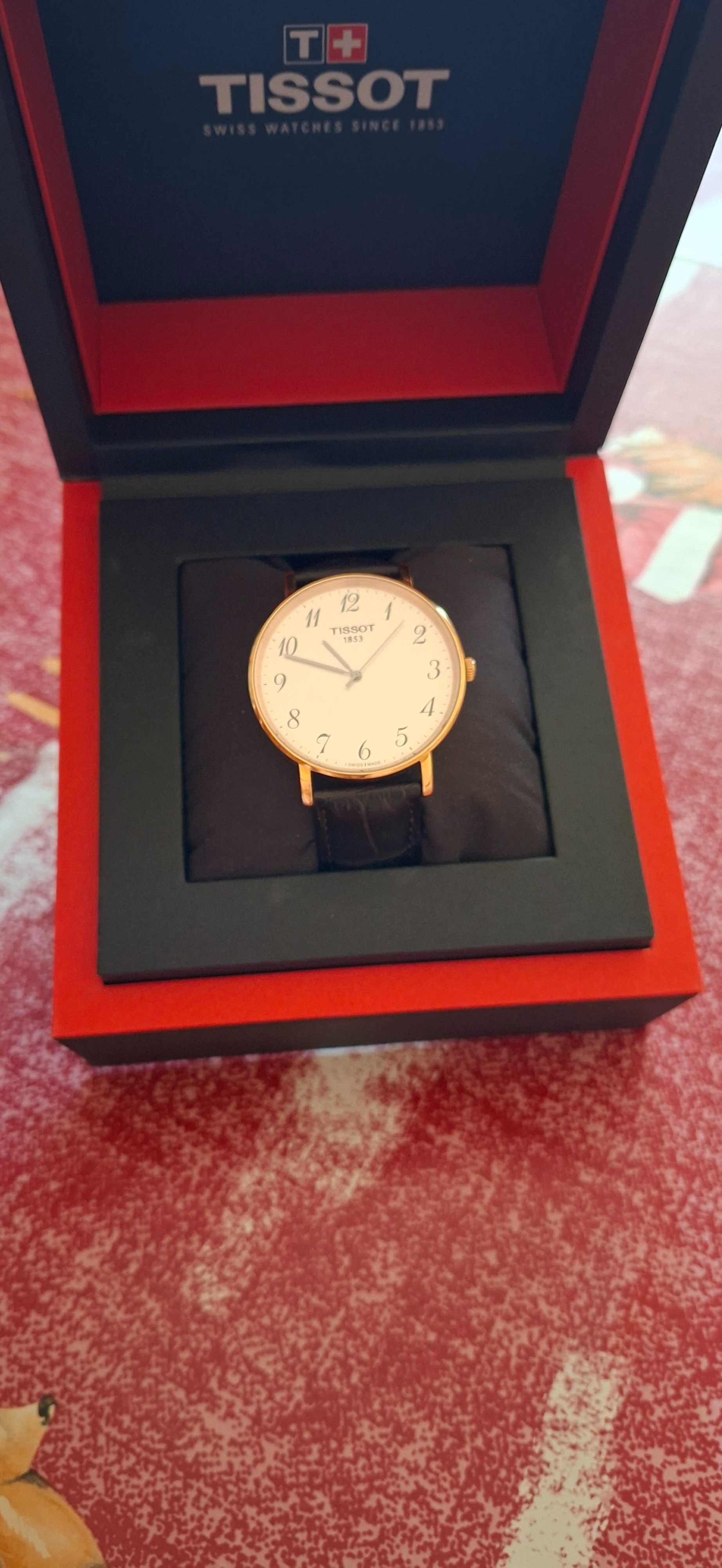 Продавам нов часовник Tissot