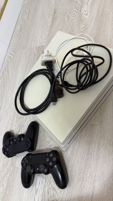 Playstation 4pro,полностью комлпект