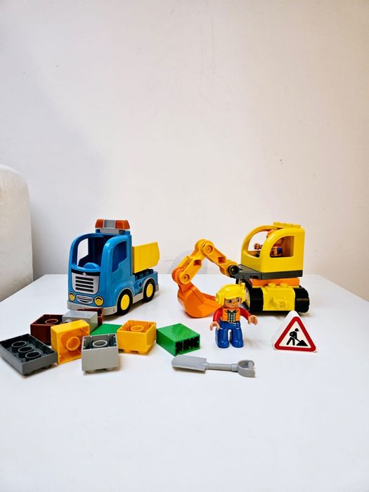 Lego Duplo 10812 - Truck & Tracked Excavator (2016)