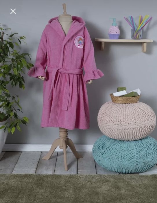 Халаты детские также для взрослых  боллшой ассортимент