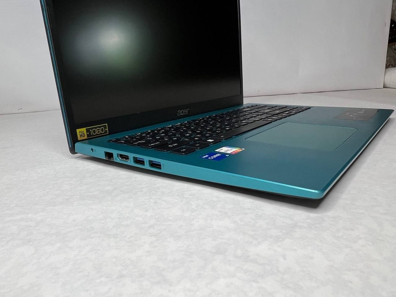 Мощный Ноутбук Acer Aspire, intel Core i5 8/256 в идеальном состоянии