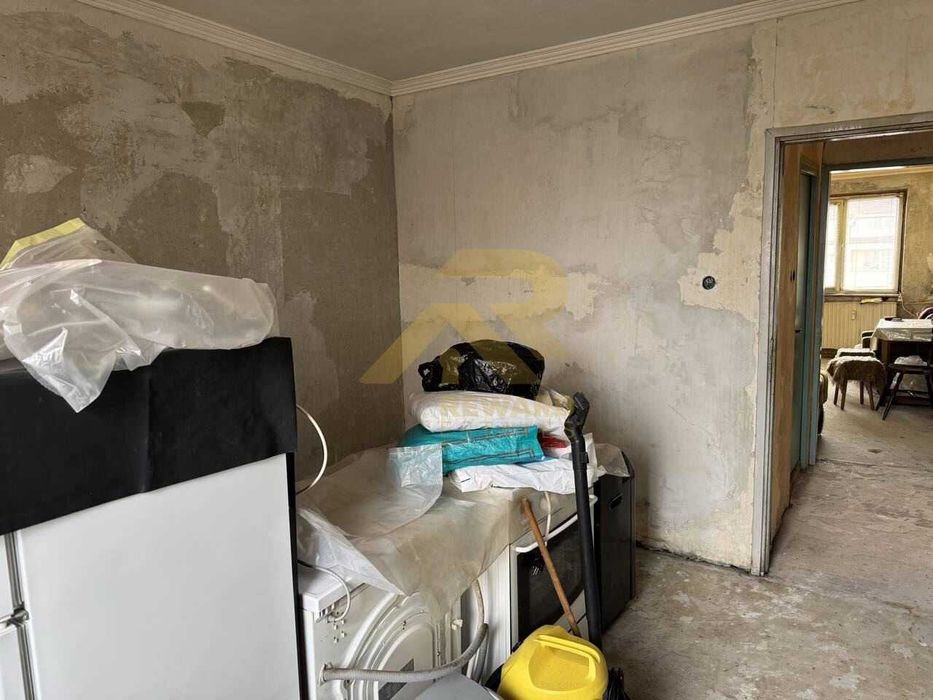 Продава се Тристаен апартамент в София, Света Троица - 62 кв.м за 1928 €/кв.м - Снимка #3