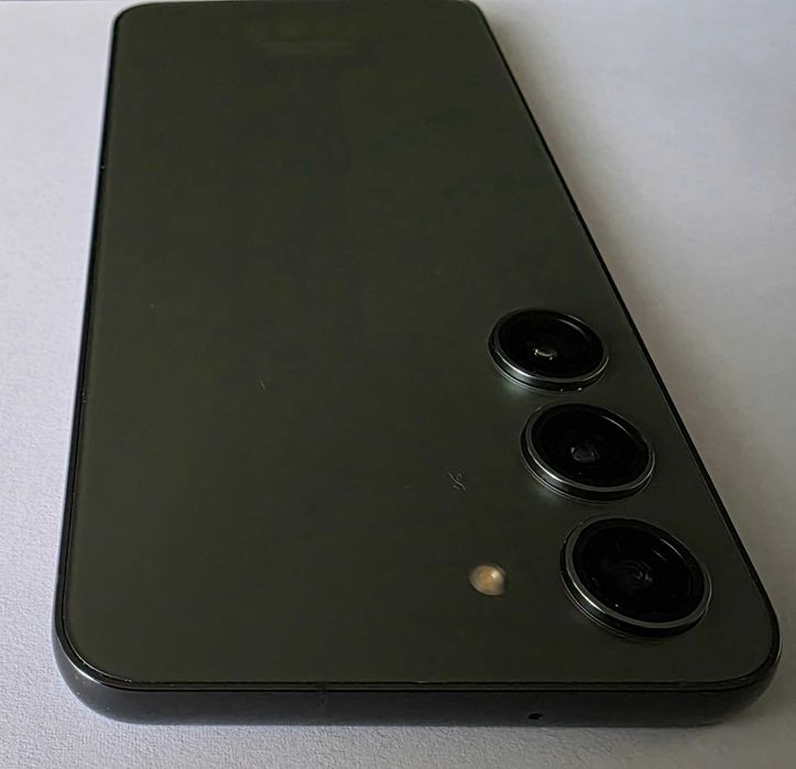 Galaxy S23 (8/256 GB) Olive green - с 11 м. гаранция