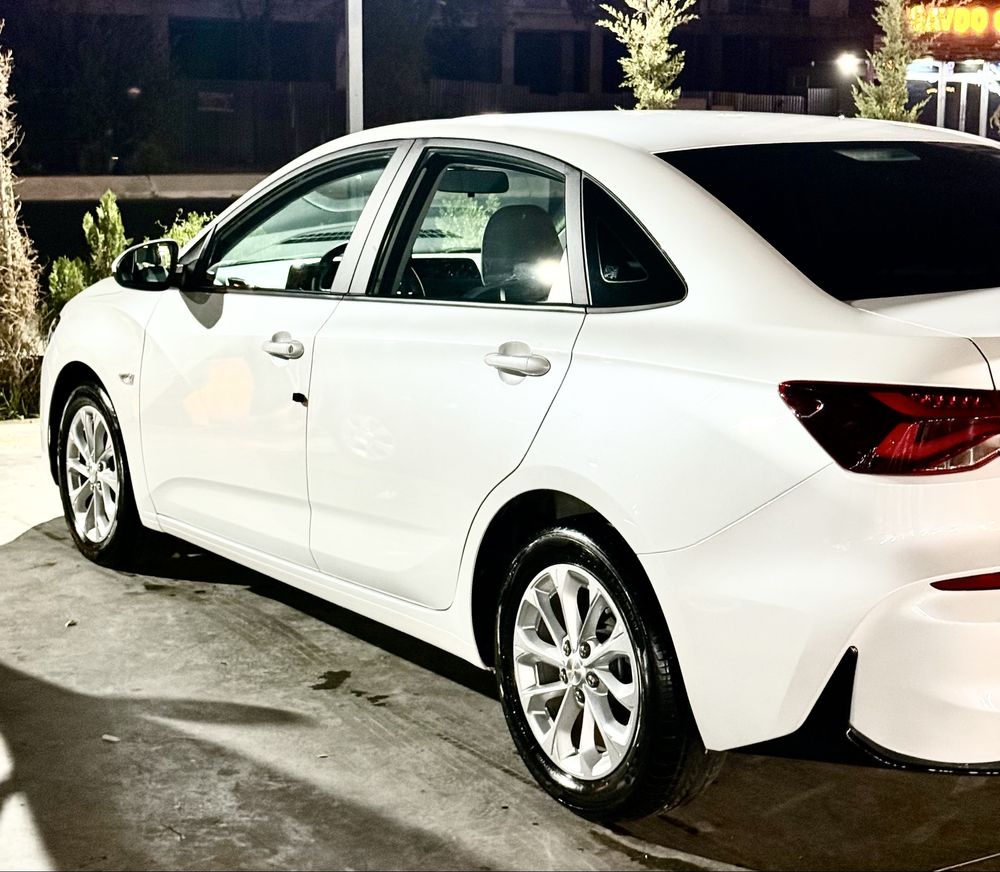 Yangi Chevrolet Monza 1.5 Full Жемчуг