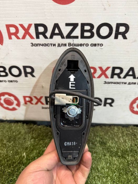 Плавник крыши на Lexus RX /Лексус Рх антенна