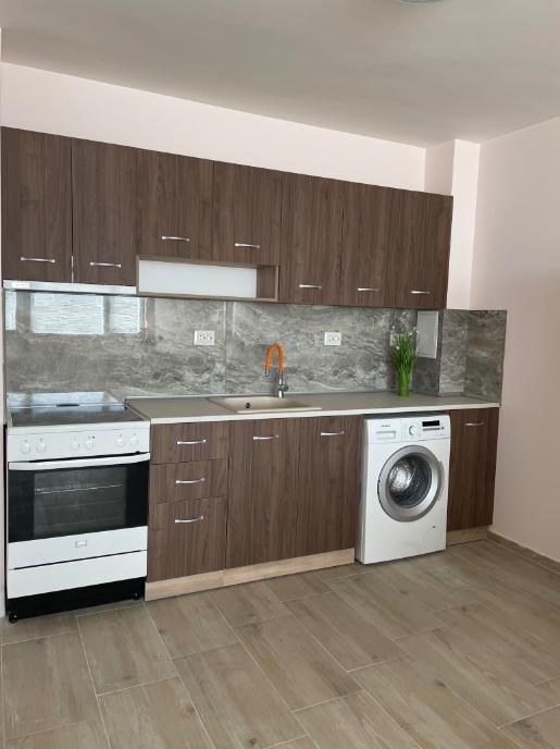 Дава се под наем Двустаен апартамент в Пловдив, Съдийски - 75 кв.м за 600 € - Снимка #1