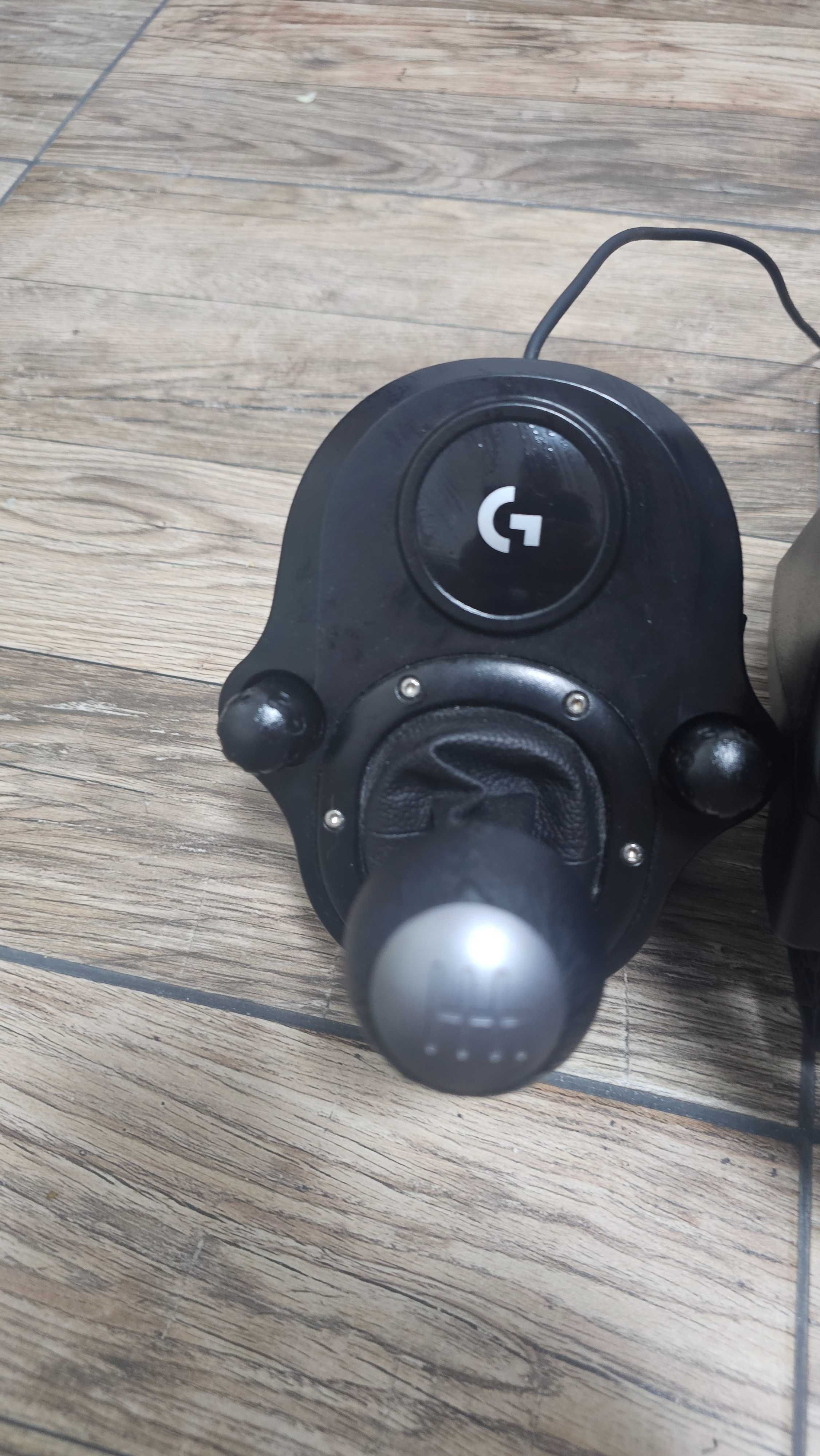 Steering wheel Logitech g29 +  Shifter